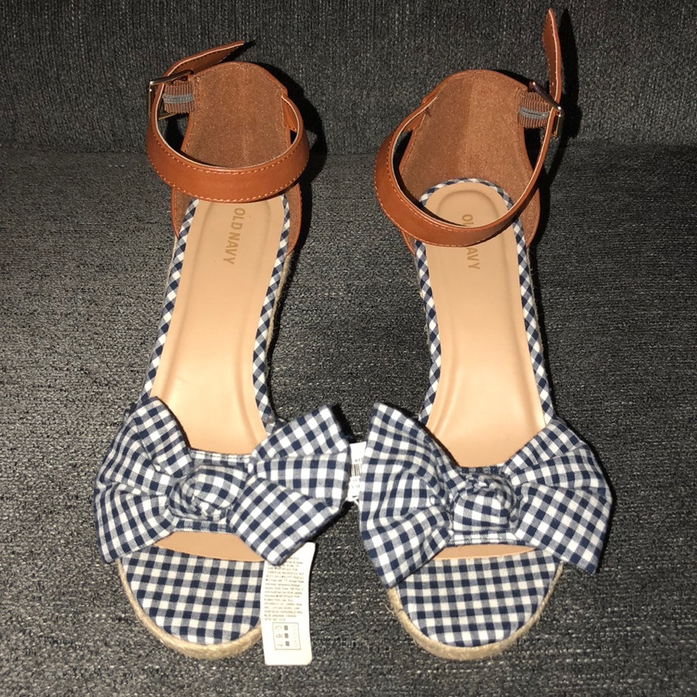 Old navy wedges